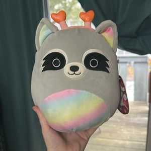 Squishmallows 8" Valentines Max the Raccoon First to market! FTM Rainbow NWT